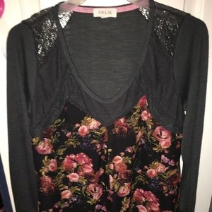Flower mid length sleeve blouse